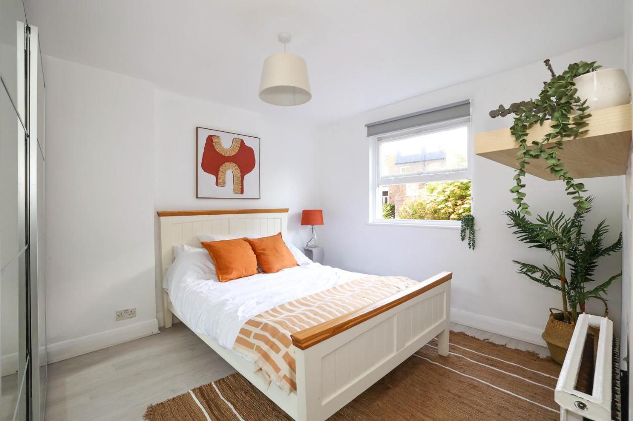 W For 4. Open Plan Kitchen/living Appartement Londen